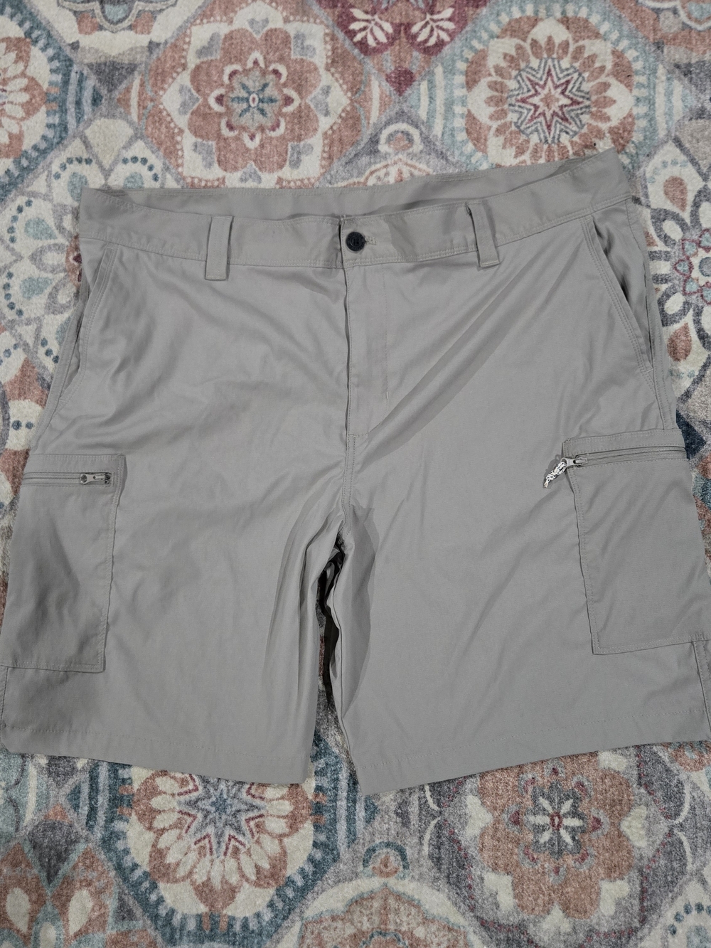 Magellan Outdoors Men's Light Gray Gorpcore Utility Minimalist Cargo Shorts 42W
